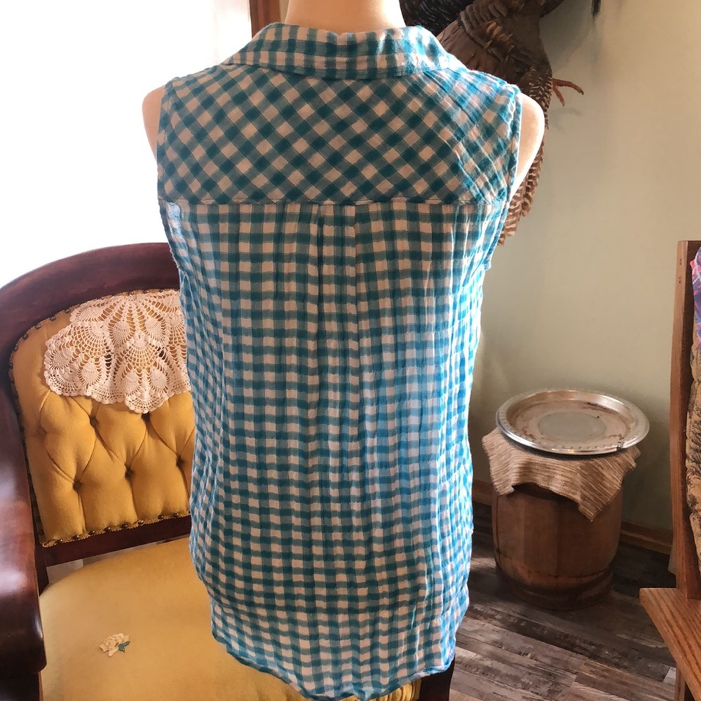 Ladies Sleeveless Top - Picture 4 of 8